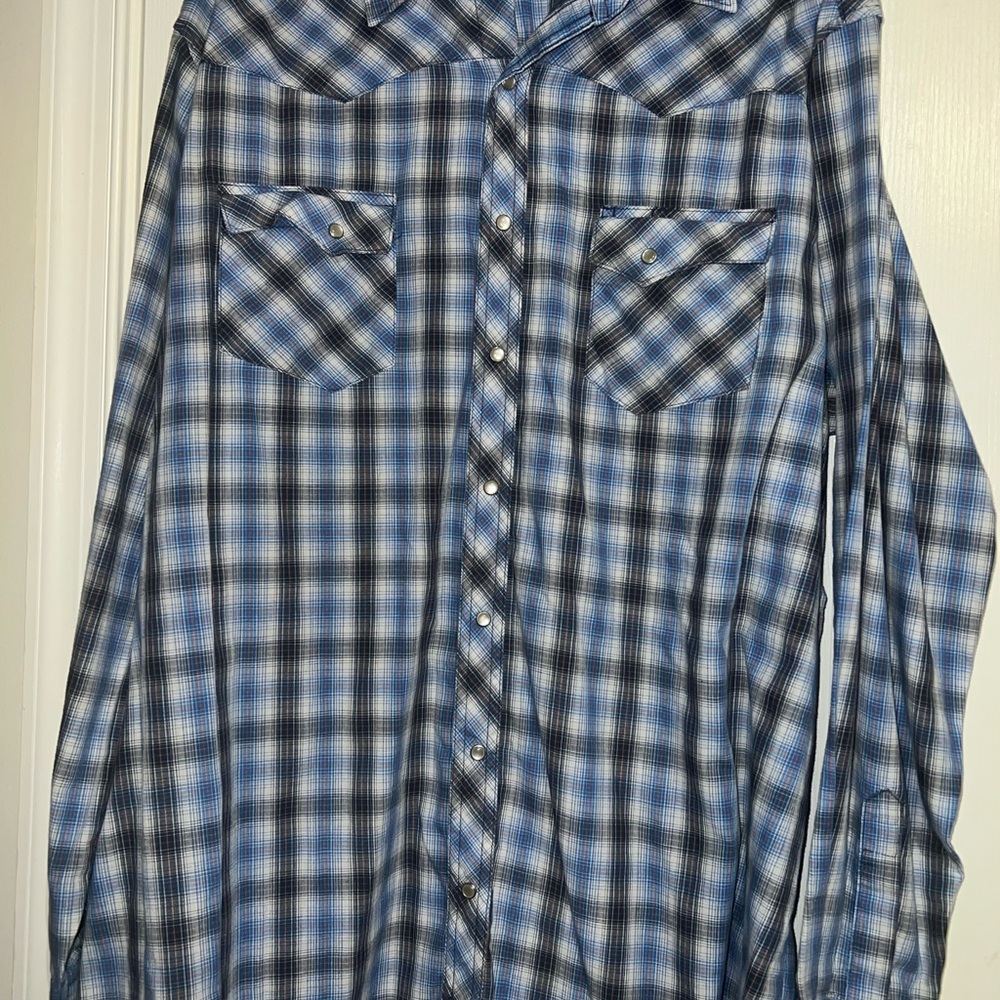 Wrangler Pearl Snap Button Down Shirt